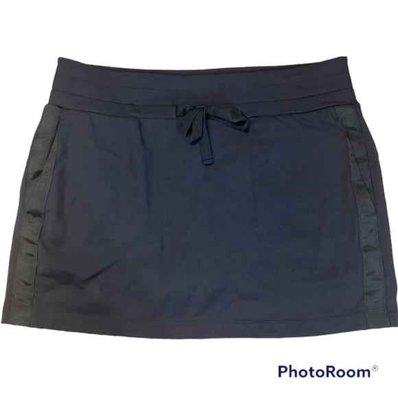 Athleta Metro Downtown Skort pockets moisture Wicking shorts large - Picture 2 of 5